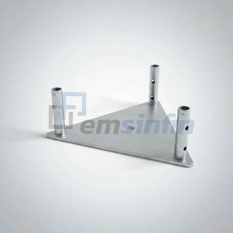 Base triangular para torre galvanizada