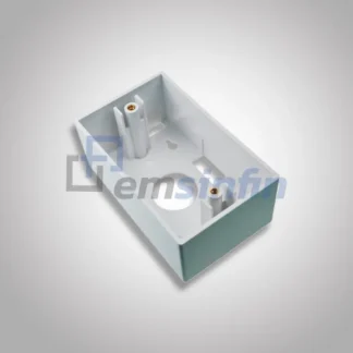 La Caja de montaje 2x4 alta