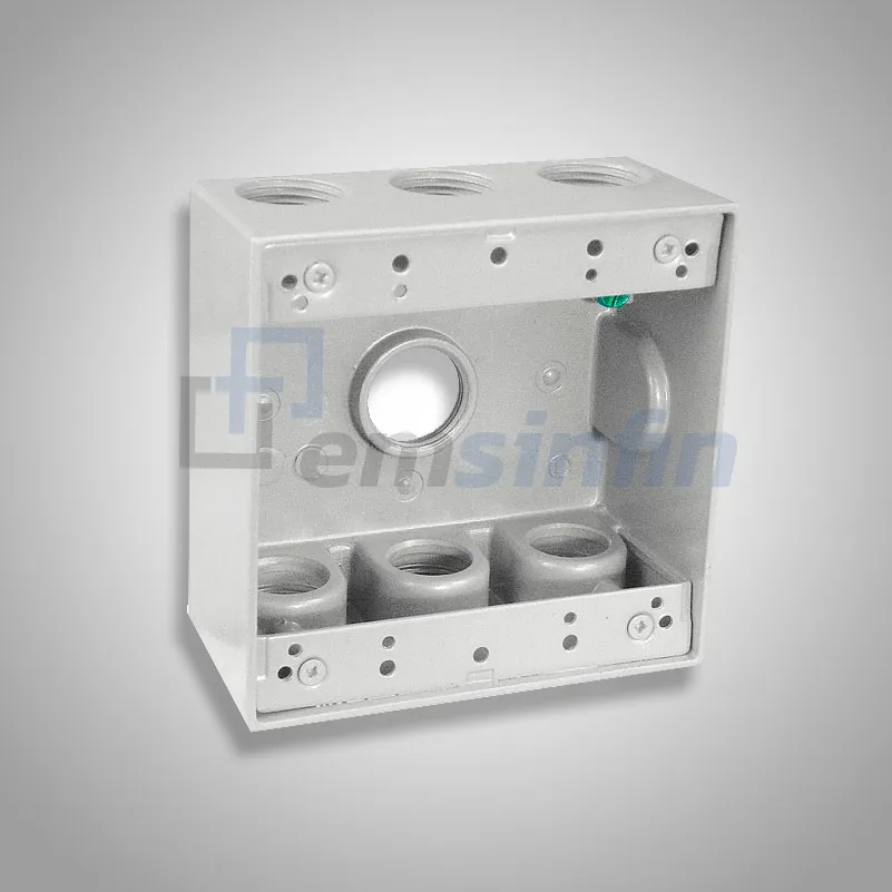 Caja cuadrada aluminio 7 salidas
